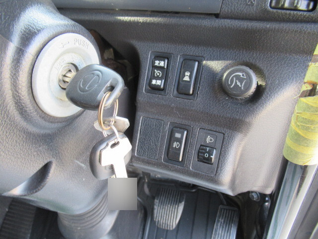 日野プロフィアトレーラーヘッド（トラクターヘッド）大型（10t）[写真30]