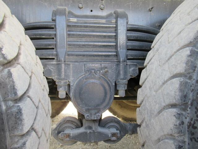 いすゞギガミキサー車（コンクリートミキサー）大型（10t）[写真18]