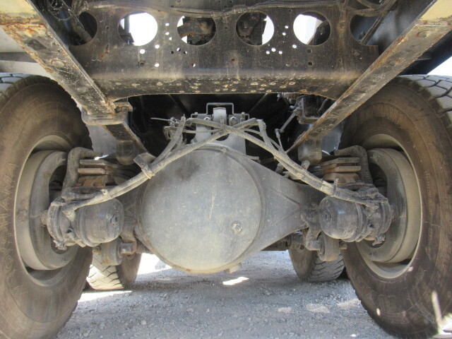 いすゞギガミキサー車（コンクリートミキサー）大型（10t）[写真19]