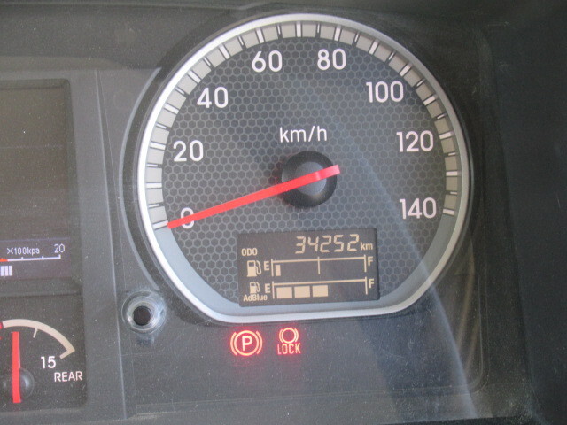 いすゞギガミキサー車（コンクリートミキサー）大型（10t）[写真30]