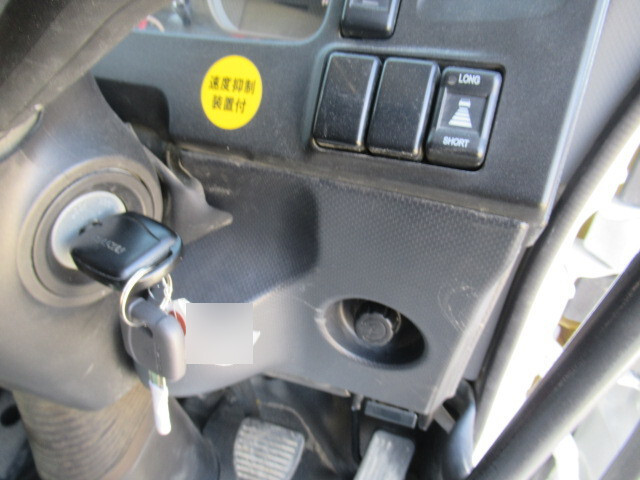 いすゞギガミキサー車（コンクリートミキサー）大型（10t）[写真35]