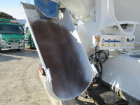 いすゞギガミキサー車（コンクリートミキサー）大型（10t）[写真07]