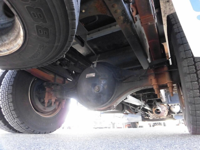 いすゞフォワードアルミバン中型（4t）[写真12]