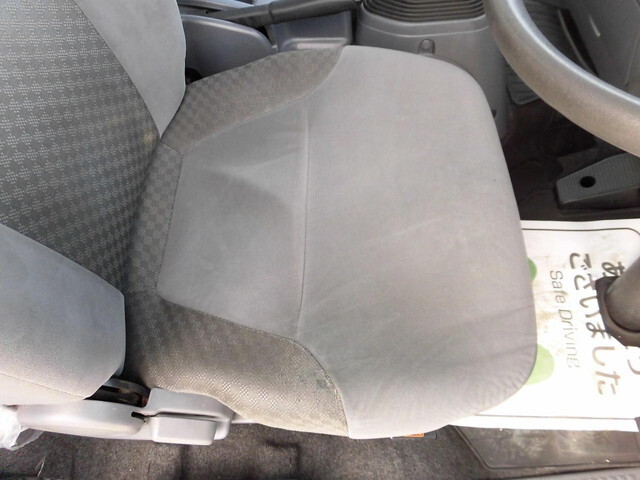 いすゞフォワードアルミバン中型（4t）[写真21]