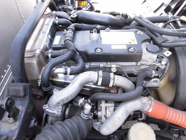 いすゞフォワードアルミバン中型（4t）[写真24]