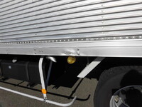 いすゞフォワードアルミバン中型（4t）[写真26]