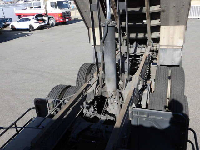 日野プロフィア深ダンプ（土砂禁ダンプ）大型（10t）[写真10]