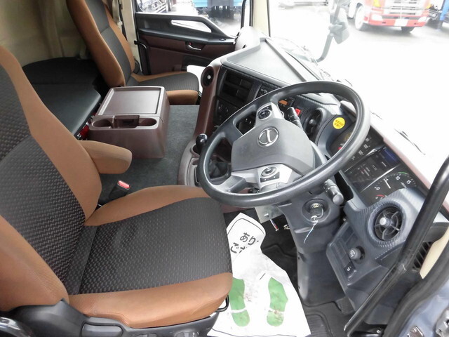 日野プロフィア深ダンプ（土砂禁ダンプ）大型（10t）[写真17]