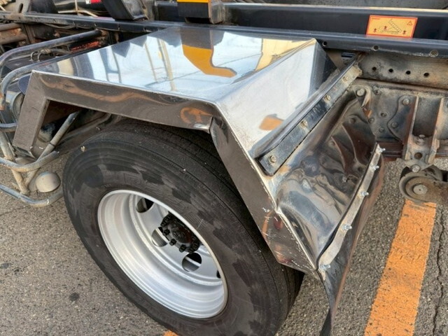 日野レンジャーコンテナ専用車増トン（6t・8t）[写真13]