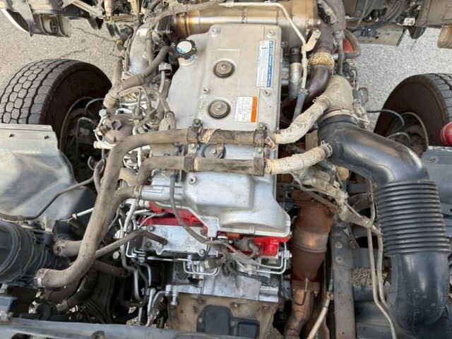 日野レンジャーコンテナ専用車増トン（6t・8t）[写真16]