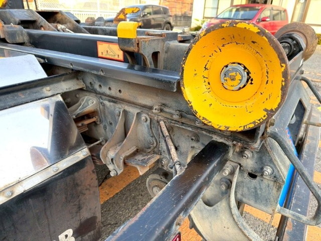 日野レンジャーコンテナ専用車増トン（6t・8t）[写真09]