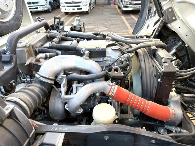 いすゞフォワードミキサー車（コンクリートミキサー）中型（4t）[写真20]