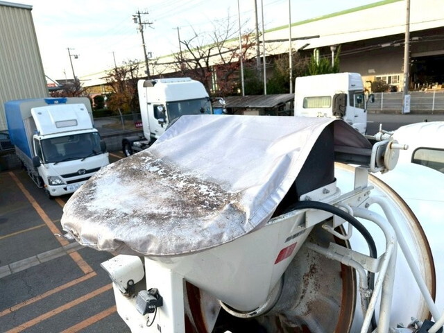いすゞフォワードミキサー車（コンクリートミキサー）中型（4t）[写真05]