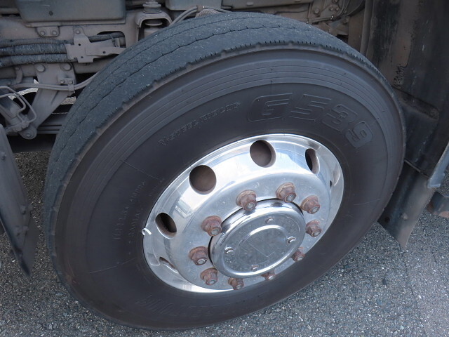 いすゞギガダンプ大型（10t）[写真13]