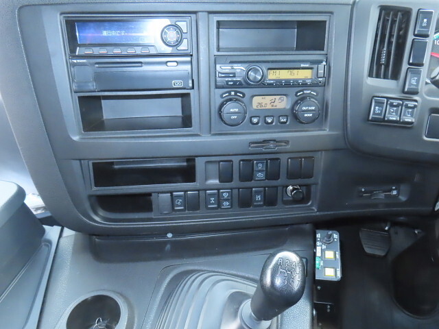 いすゞギガダンプ大型（10t）[写真23]