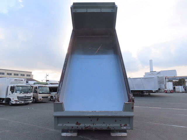 いすゞギガダンプ大型（10t）[写真30]