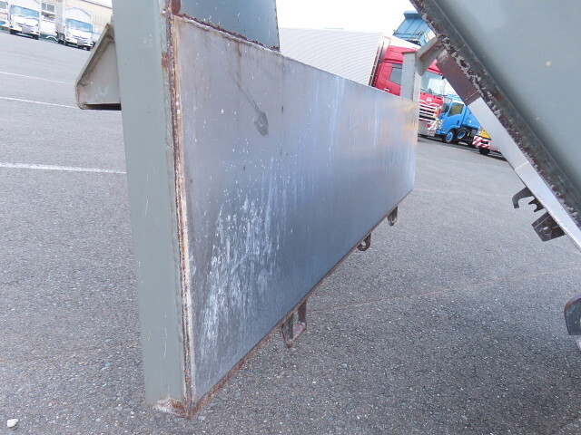 いすゞギガダンプ大型（10t）[写真31]