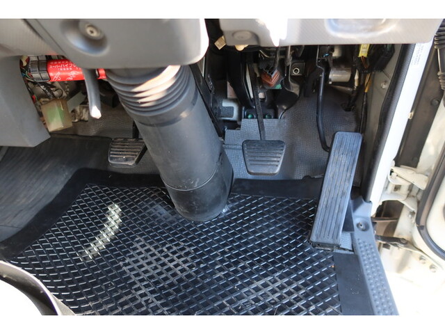 いすゞエルフ平ボディ小型（2t・3t）[写真29]