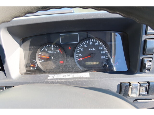 いすゞエルフ平ボディ小型（2t・3t）[写真32]