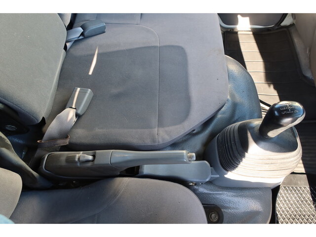 いすゞエルフ平ボディ小型（2t・3t）[写真36]