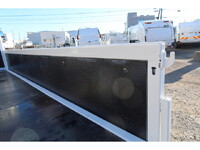 いすゞエルフ平ボディ小型（2t・3t）[写真10]