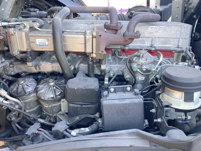 日野プロフィアトレーラーヘッド（トラクターヘッド）大型（10t）[写真24]