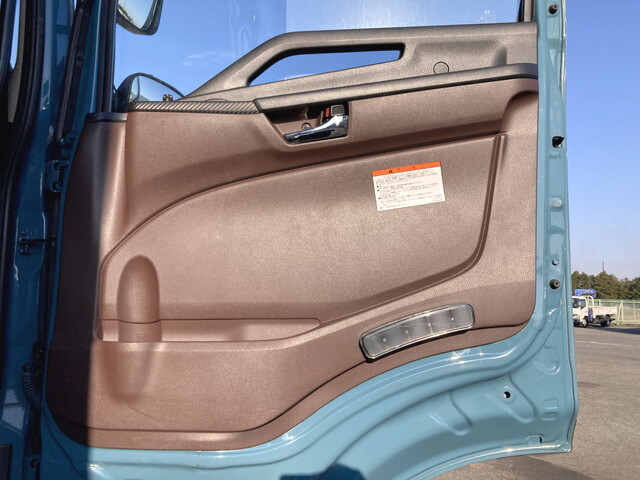 日野プロフィアトレーラーヘッド（トラクターヘッド）大型（10t）[写真27]