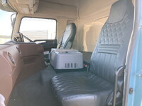 日野プロフィアトレーラーヘッド（トラクターヘッド）大型（10t）[写真30]