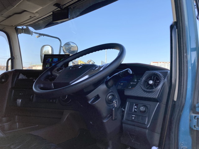 日野プロフィアトレーラーヘッド（トラクターヘッド）大型（10t）[写真31]