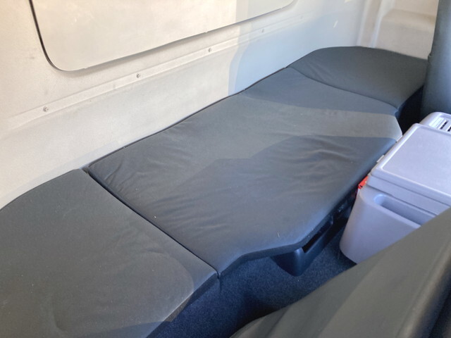 日野プロフィアトレーラーヘッド（トラクターヘッド）大型（10t）[写真34]