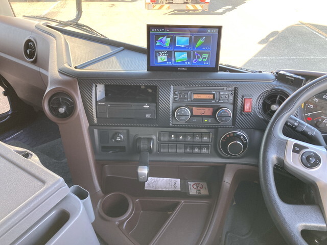 日野プロフィアトレーラーヘッド（トラクターヘッド）大型（10t）[写真35]