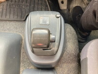 いすゞフォワードセルフクレーン5段中型（4t）[写真12]