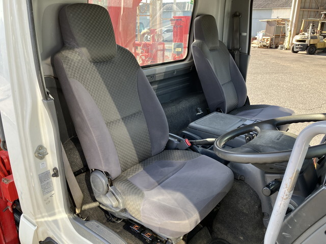 いすゞフォワードセルフクレーン5段中型（4t）[写真34]