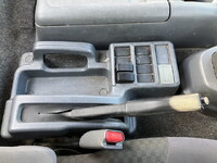 いすゞフォワードセルフクレーン5段中型（4t）[写真39]