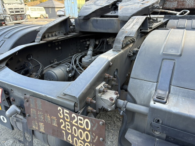 ボルボボルボFHトレーラーヘッド（トラクターヘッド）大型（10t）[写真14]