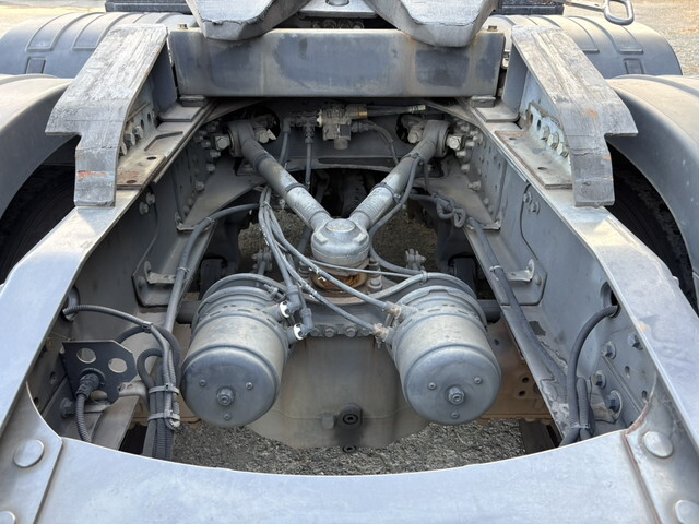 ボルボボルボFHトレーラーヘッド（トラクターヘッド）大型（10t）[写真15]