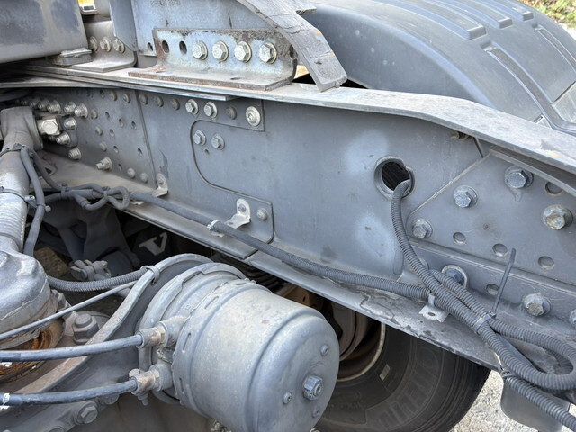 ボルボボルボFHトレーラーヘッド（トラクターヘッド）大型（10t）[写真19]