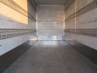 いすゞエルフアルミバン小型（2t・3t）[写真13]