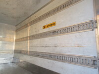 いすゞエルフアルミバン小型（2t・3t）[写真15]