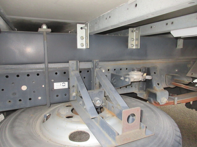 いすゞエルフアルミバン小型（2t・3t）[写真18]