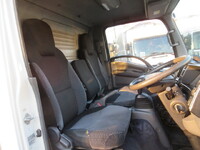 いすゞエルフアルミバン小型（2t・3t）[写真23]