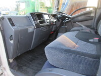 いすゞエルフアルミバン小型（2t・3t）[写真30]