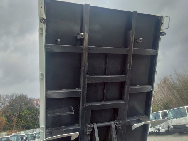 いすゞエルフダンプ小型（2t・3t）[写真23]