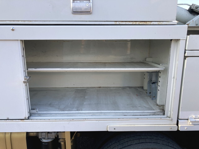 日野デュトロ高所作業車小型（2t・3t）[写真16]