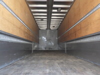 いすゞギガアルミウイング大型（10t）[写真11]