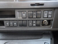 いすゞギガアルミウイング大型（10t）[写真17]