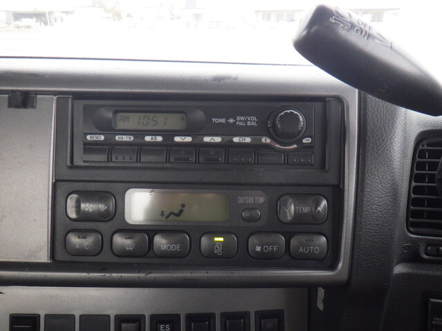 日野プロフィアトレーラーヘッド（トラクターヘッド）大型（10t）[写真13]