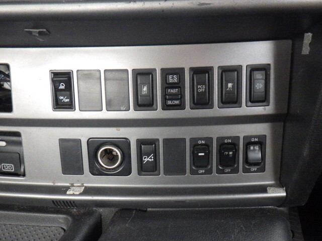 日野プロフィアトレーラーヘッド（トラクターヘッド）大型（10t）[写真14]