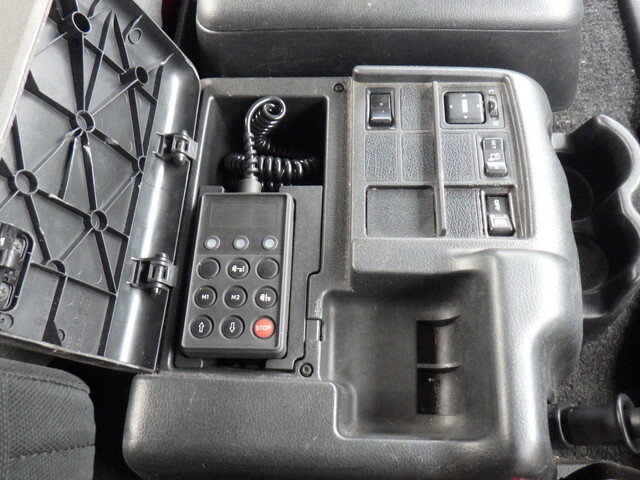 日野プロフィアトレーラーヘッド（トラクターヘッド）大型（10t）[写真16]