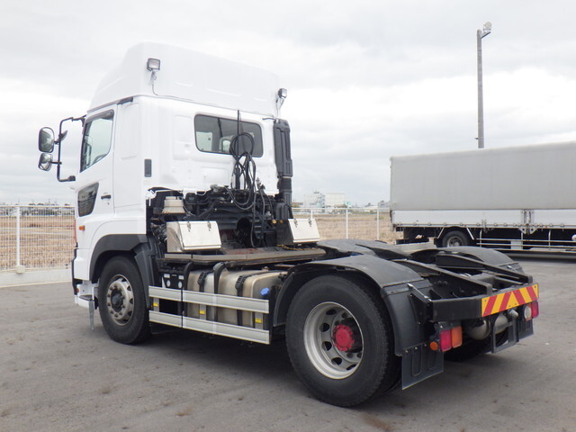 日野プロフィアトレーラーヘッド（トラクターヘッド）大型（10t）[写真02]